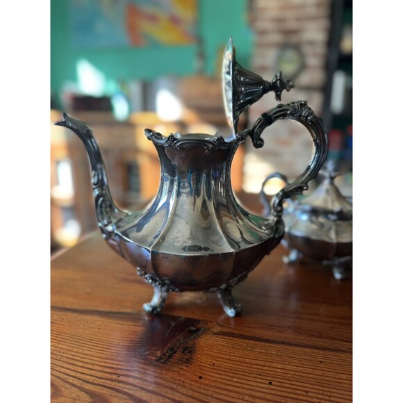 Reed & Barton Victorian Line Hollow are 3 Piece Silver Plate Coffee Tea Set - Picture 11 of 16